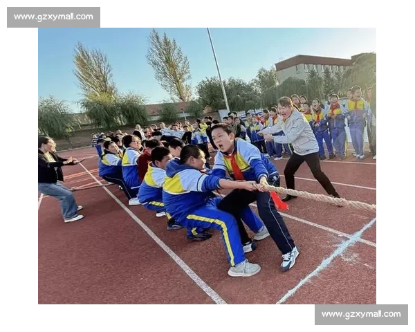 团结协作力量大记一次难忘的拔河比赛 团结协作力量大记一次难忘的拔河比赛